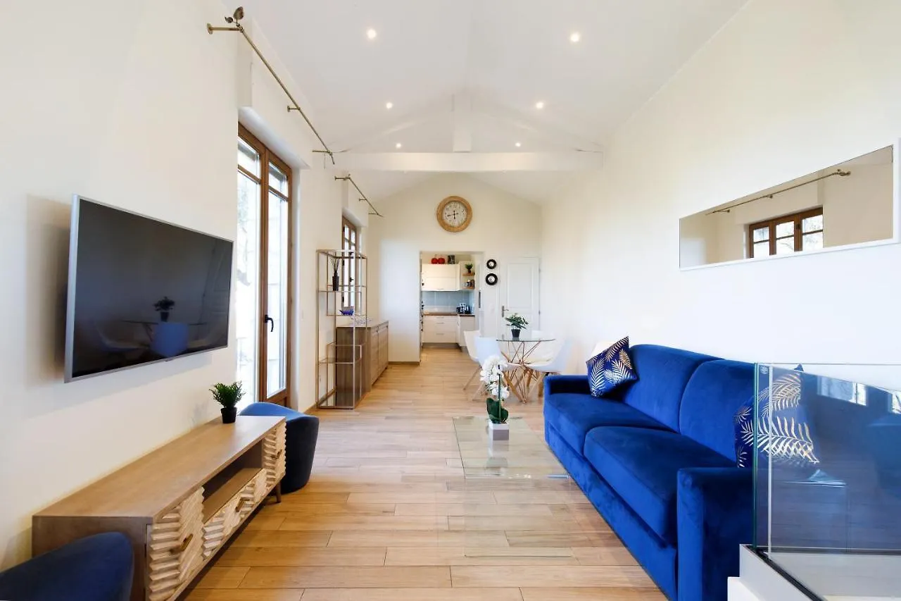 Apartment Villa D Exception Avec Terrasse, Jacuzzi, Vue Mer, Parking, En Plein Coeur Du Village De Eze