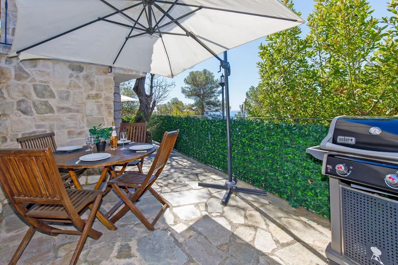 Apartment Villa D Exception Avec Terrasse, Jacuzzi, Vue Mer, Parking, En Plein Coeur Du Village De Eze