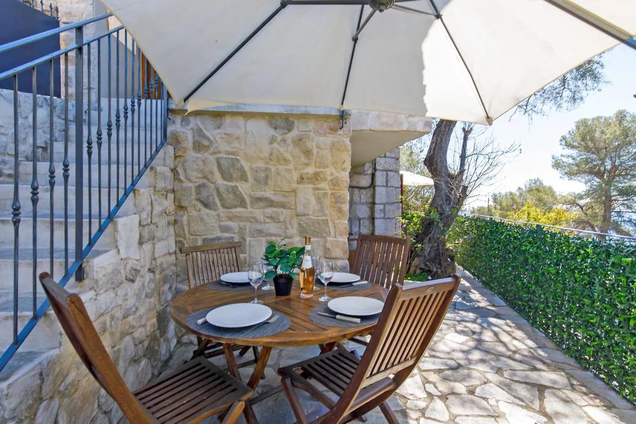Villa D Exception Avec Terrasse, Jacuzzi, Vue Mer, Parking, En Plein Coeur Du Village De Eze 0*,